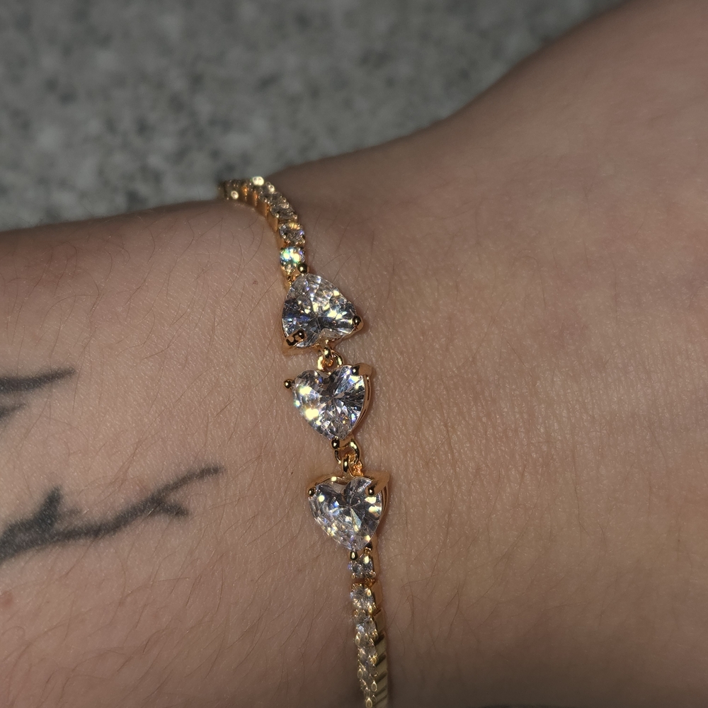 🆕️18k Gold Plated Adjustable Bracelet CZ Hearts